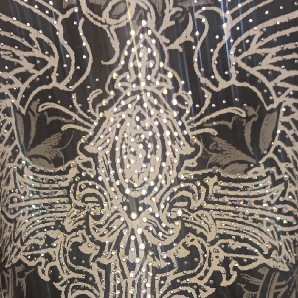 NWT. Black Cold Shoulder Long Sleeve Top with Intricate Design Front And Back - Picture 5 of 10